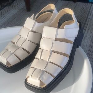 Vagabond Shoemakers Eyra Fisherman Sandals in the Off-White/Ivory Size 39
